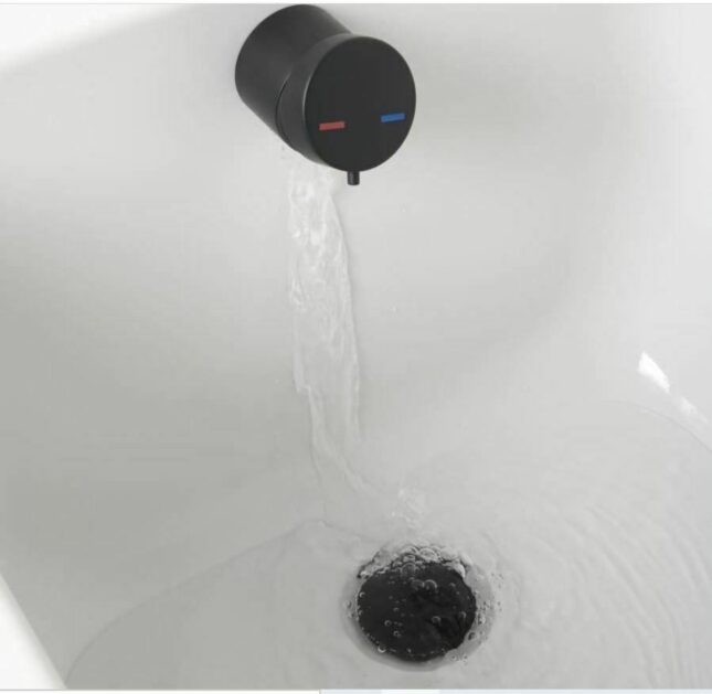 Scudo Matt Black Bath Filler and Overflow with Click Clack Waste - Image 4