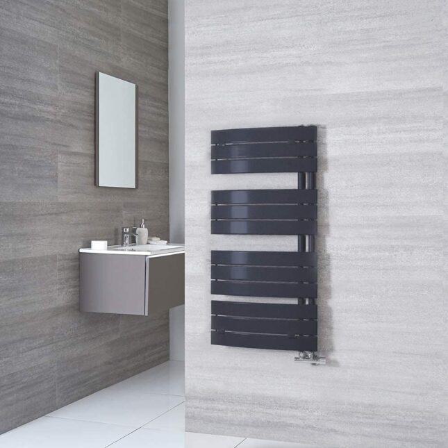 Elgin Anthracite Curved Panel Vertical Towel Rail 550mm x 1080mm - Image 4